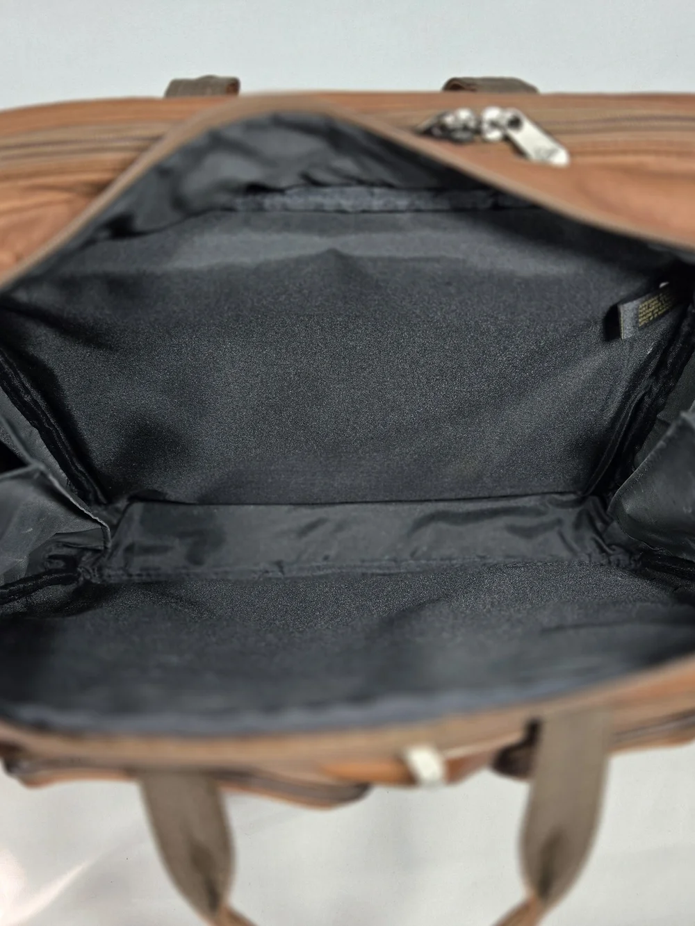 Vintage Avenues Colombian Saddle Leather Messenger Briefcase Business Travel Bag